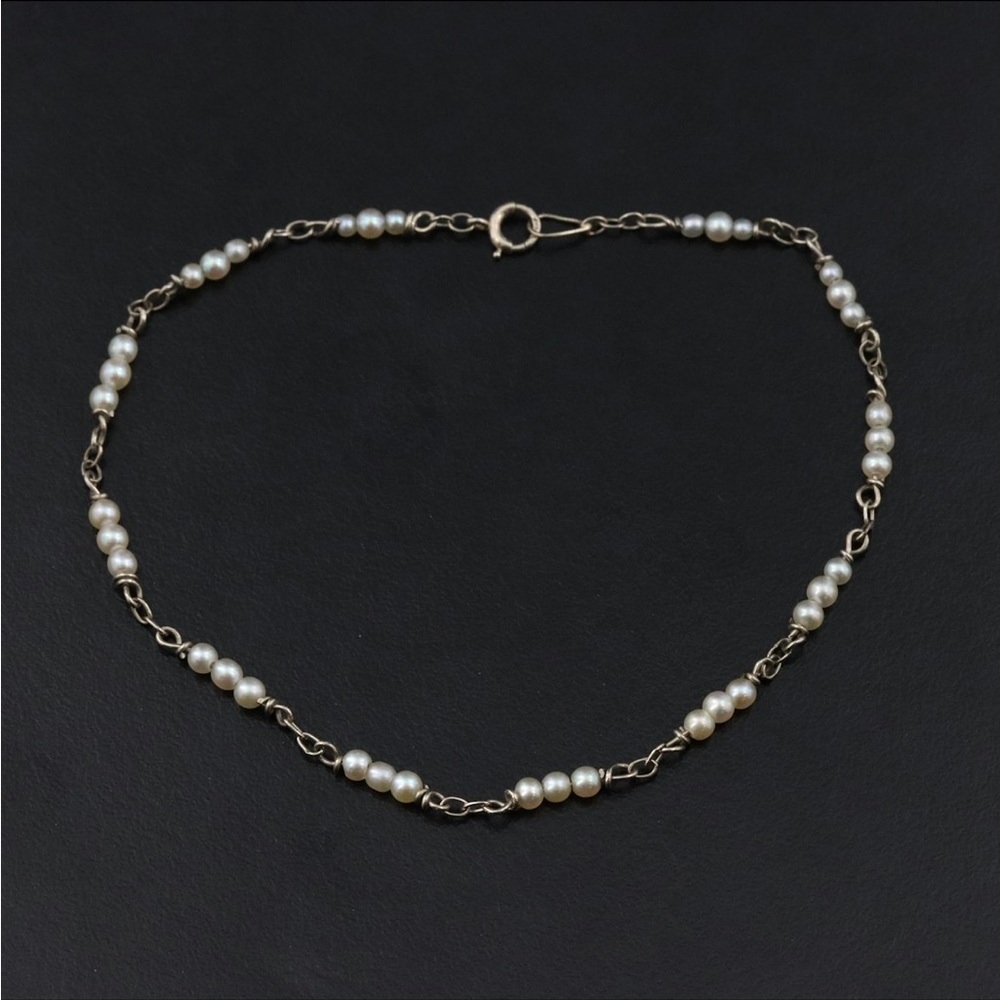 Elegant Pearl and Gold Chain Necklace